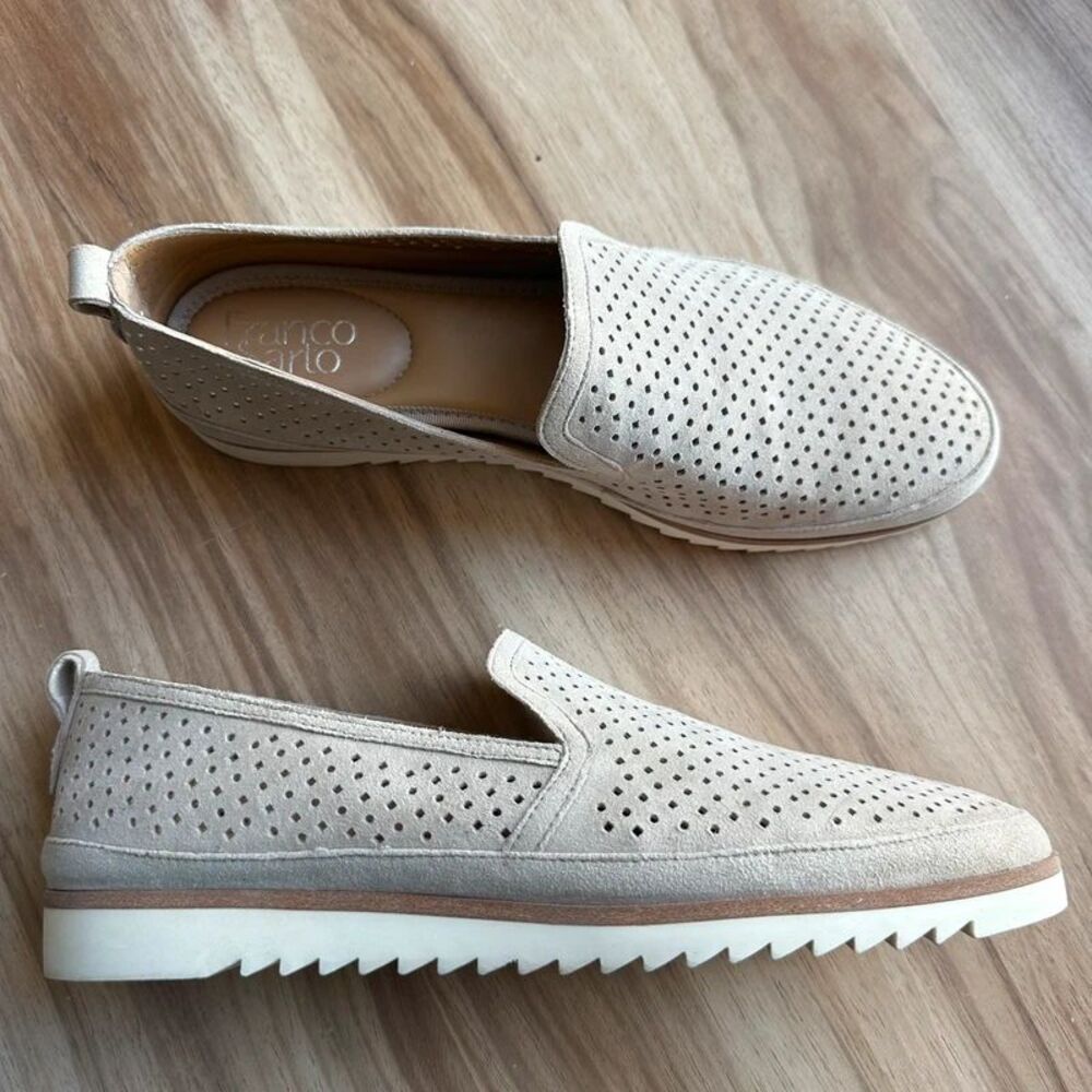 Franco Sarto Hadrea Beige Suede Laser Cut Comfort Loafers Women’s Size 9M